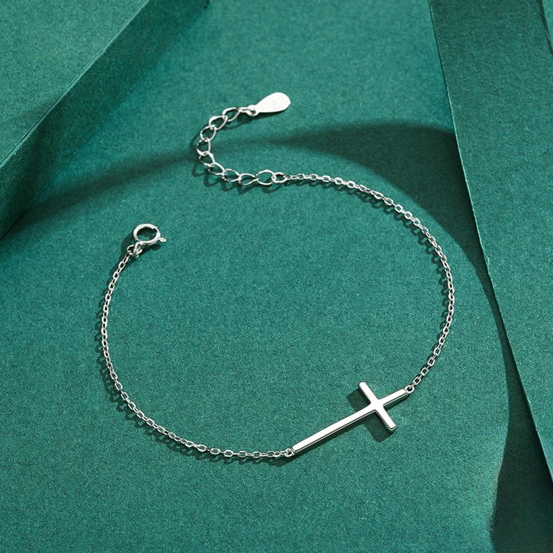 Bracelet Fin Femme Croix