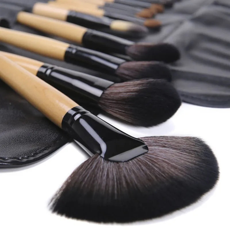 Pinceaux Maquillage en Bois